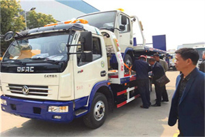 和田汽车道路救援拖车价格